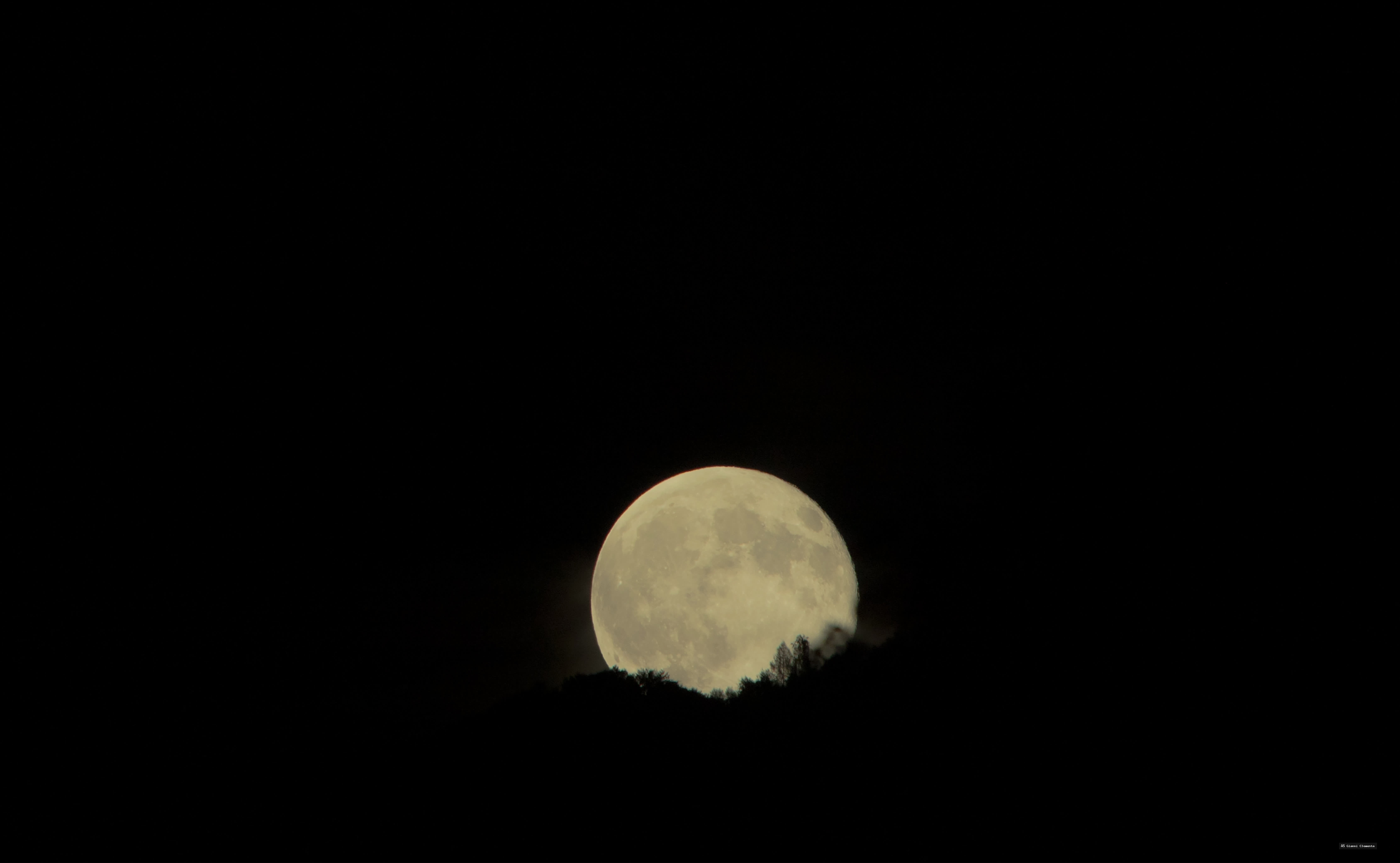 Luna10
